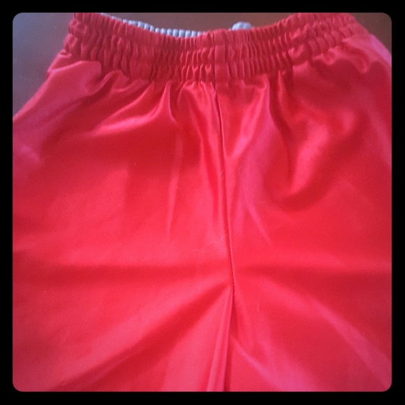 Boys Athletic Shorts Small 6-7 Basketball Workout Gym Running Pocket Red Silky